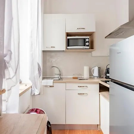 Mazzini 12 Very Central Apartment With Private Garage, Air Conditioning, Wifi, Just 50 Meters From The Beach Rapallo Exterior photo