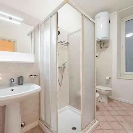 Mazzini 12 Very Central Apartment With Private Garage, Air Conditioning, Wifi, Just 50 Meters From The Beach Rapallo Exterior photo