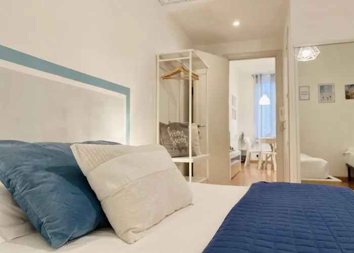 Mazzini 12 Very Central Apartment With Private Garage, Air Conditioning, Wifi, Just 50 Meters From The Beach