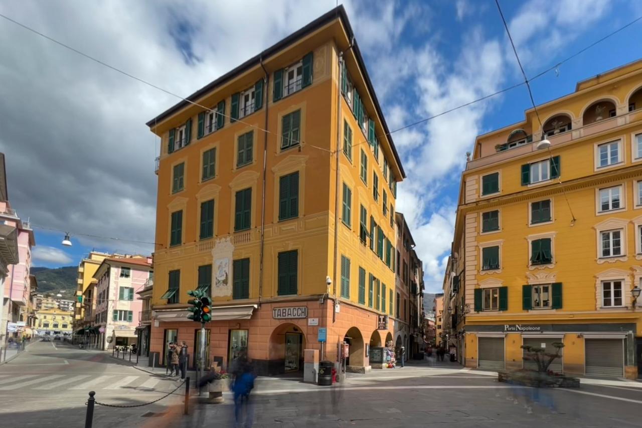 Mazzini 12 Very With Private Garage, Air Conditioning, Wifi, Just 50 Meters From The Apartamento Rapallo