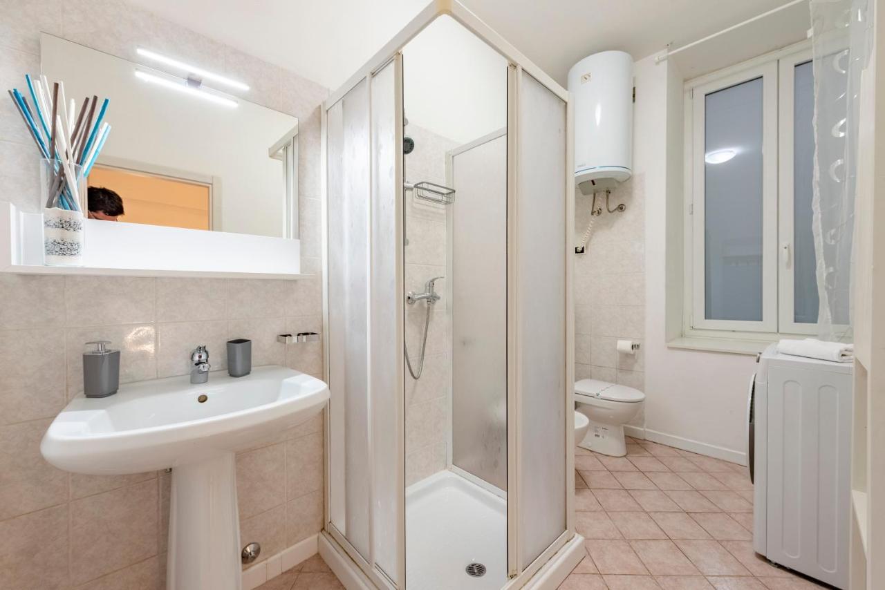 Mazzini 12 Very With Private Garage, Air Conditioning, Wifi, Just 50 Meters From The Apartamento
