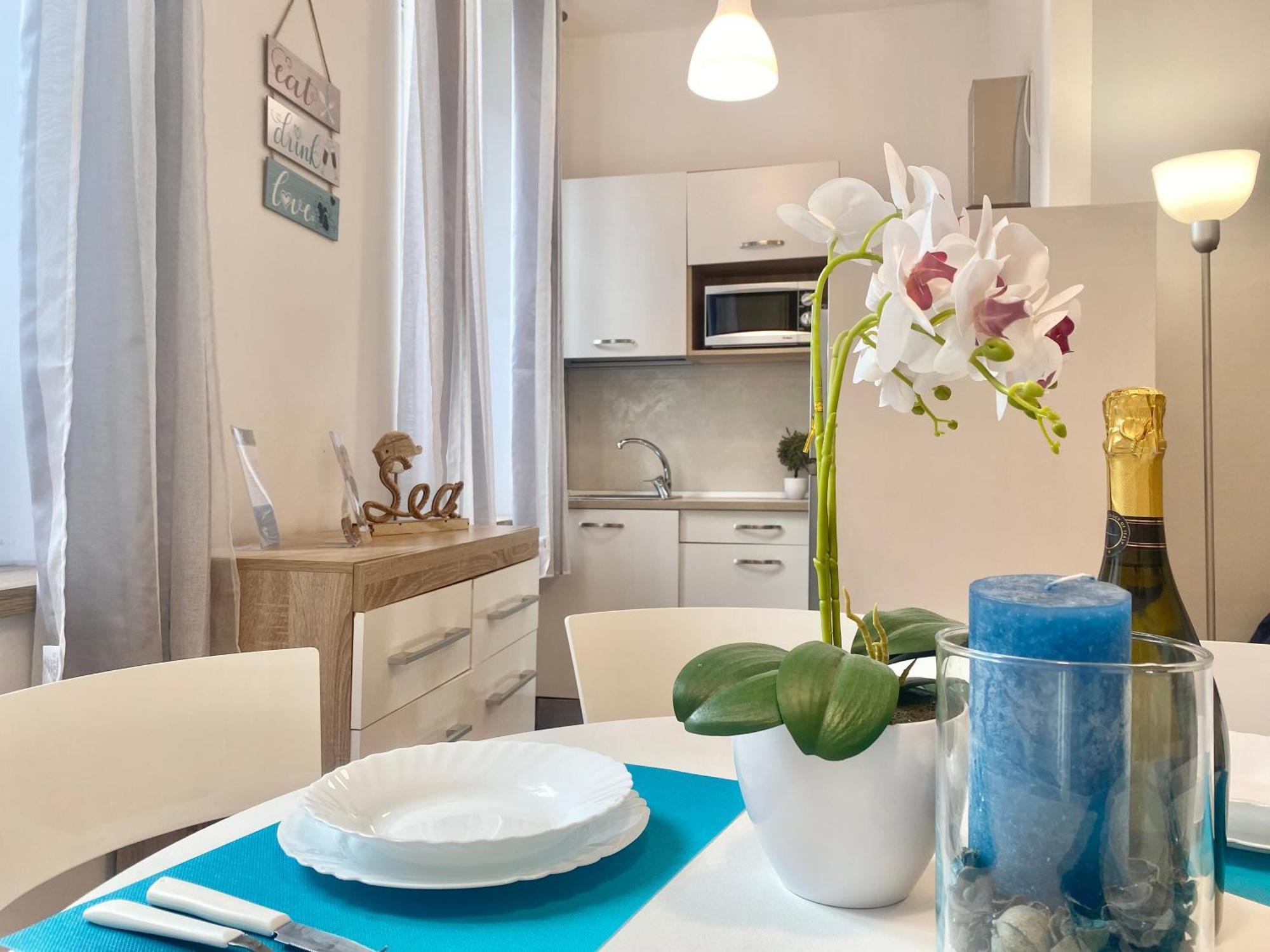 Mazzini 12 Very With Private Garage, Air Conditioning, Wifi, Just 50 Meters From The *