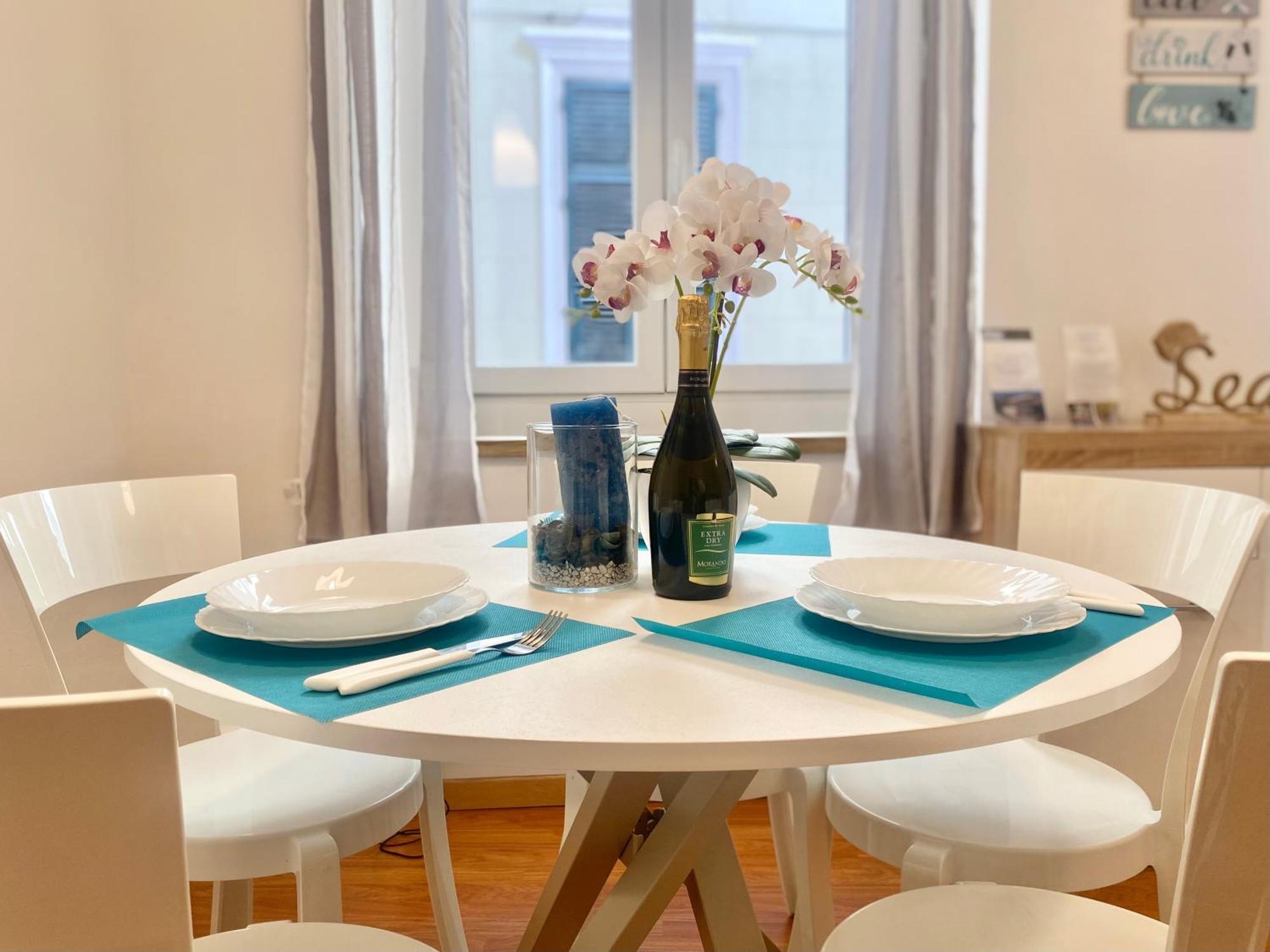Mazzini 12 Very With Private Garage, Air Conditioning, Wifi, Just 50 Meters From The Apartment *