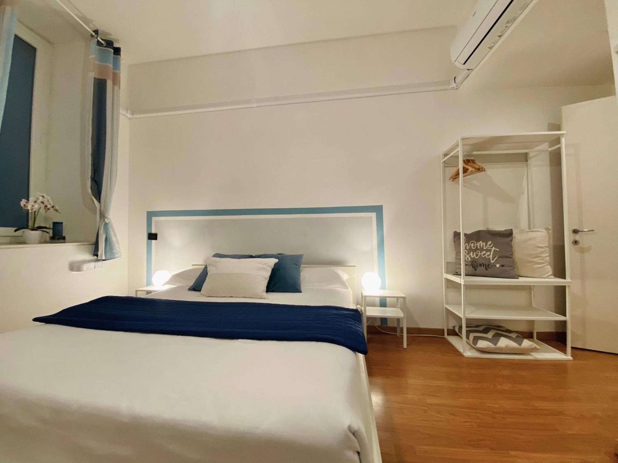 Mazzini 12 Very With Private Garage, Air Conditioning, Wifi, Just 50 Meters From The Apartamento Rapallo