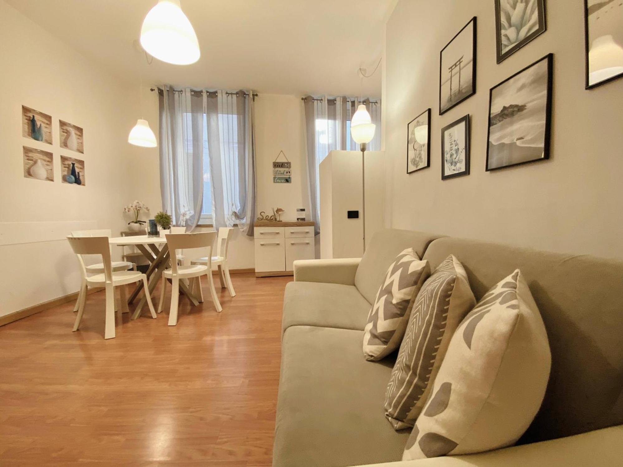 Mazzini 12 Very With Private Garage, Air Conditioning, Wifi, Just 50 Meters From The *